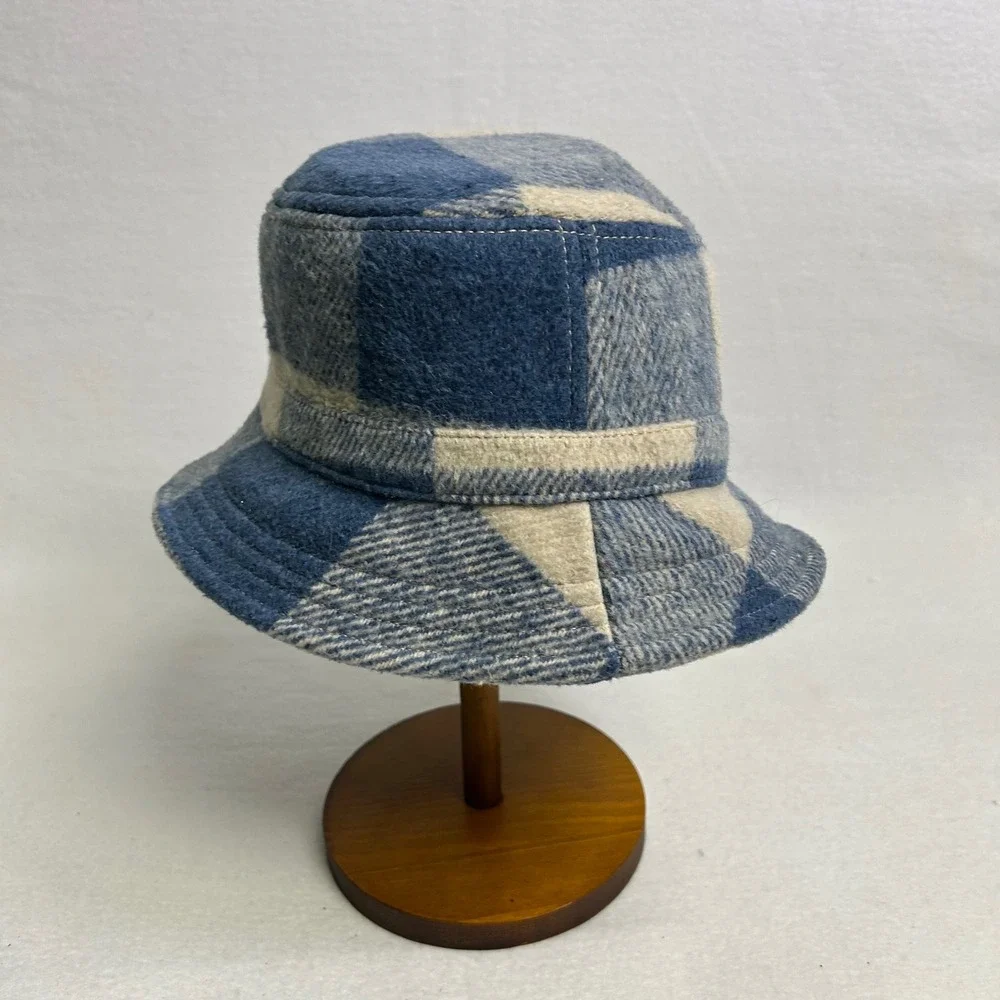 Gorpcore American Eagle Womens OS Blue Plaid Wool Blend‎ Winter Bucket Hat